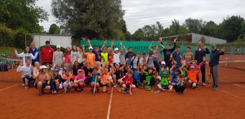 Jugendcamp beim TC Tutzing, Tennis spielen, Tennisclub Starnberg, tenniskurs münchen, tenniskurs anfänger, tenniskurs für Anfänger, Tenniskurs erwachsene